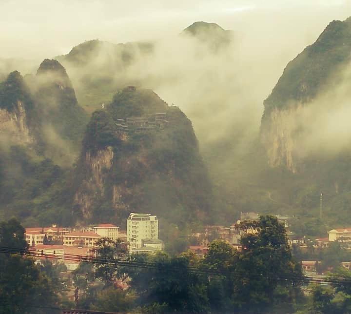 Hotel Cao Nguyen Донґван Екстер'єр фото